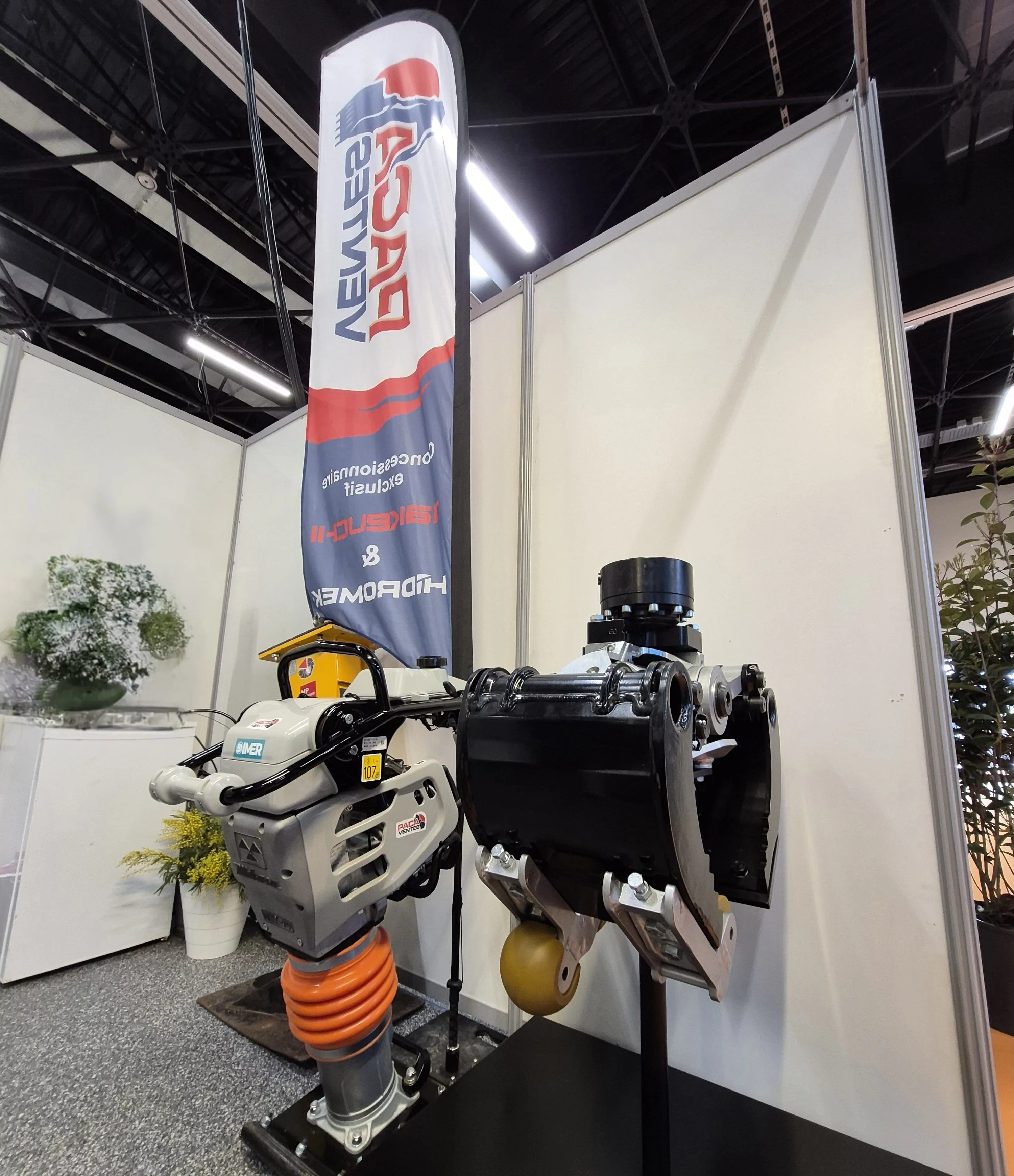 Stand PACA Ventes et Newloc PACA au MIDIMAT