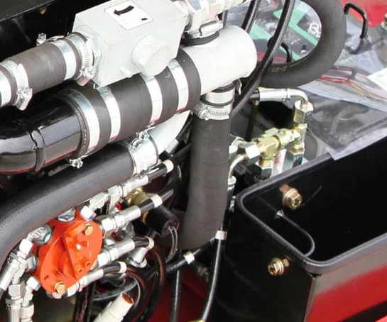 Tuyaux et pièces d'une machines